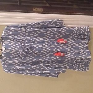 Soft half sleeve lace front tunic